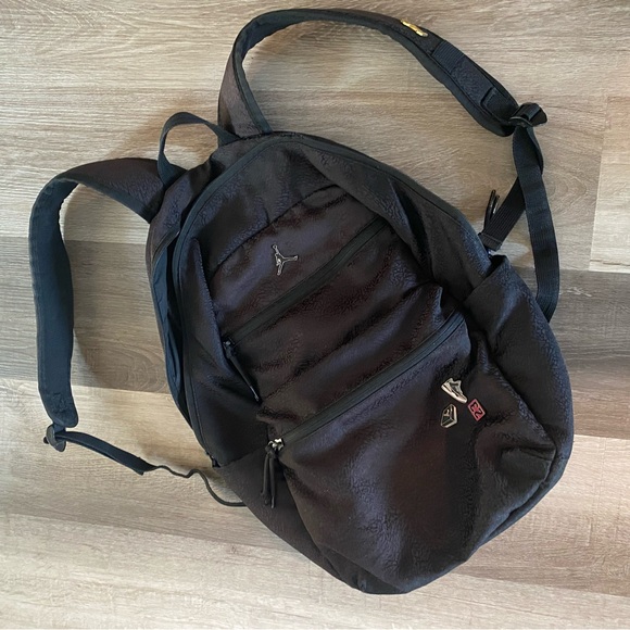 Nike Air Jordan Backpack Black Elephant Print with Pins and Many Pockets - Picture 2 of 5